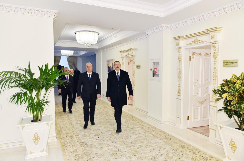 Prezident İlham Əliyev YAP Sumqayıt şəhər təşkilatının inzibati binasının açılışında iştirak edib (FOTO)(YENİLƏNİB)