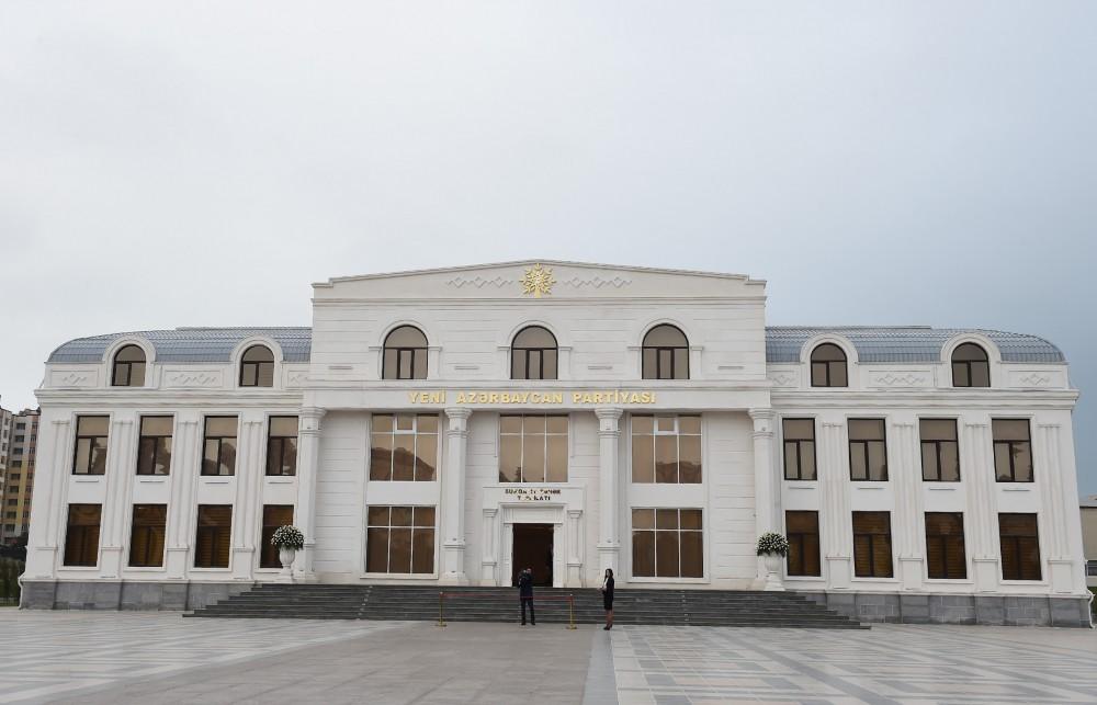 Prezident İlham Əliyev YAP Sumqayıt şəhər təşkilatının inzibati binasının açılışında iştirak edib (FOTO)(YENİLƏNİB)