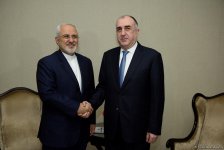 Elmar Məmmədyarovun iranlı həmkarı ilə görüşü başlayıb (FOTO)