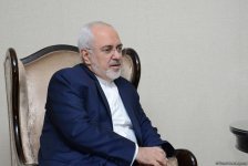 Elmar Məmmədyarovun iranlı həmkarı ilə görüşü başlayıb (FOTO)