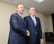 Elmar Məmmədyarovun türkiyəli həmkarı ilə görüşü başlayıb (FOTO)