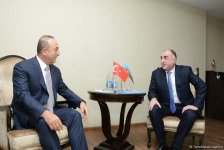 Elmar Məmmədyarovun türkiyəli həmkarı ilə görüşü başlayıb (FOTO)