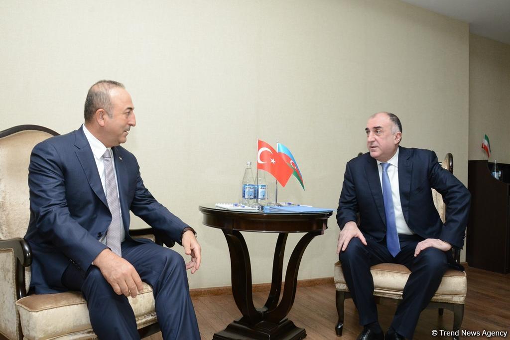 Elmar Məmmədyarovun türkiyəli həmkarı ilə görüşü başlayıb (FOTO)