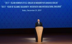 Prezident İlham Əliyev “2017-İslam Həmrəyliyi İli: Dinlər və mədəniyyətlərarası dialoq” mövzusunda keçirilən beynəlxalq konfransda iştirak edib (YENİLƏNİB-3) (FOTO)