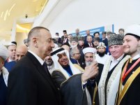 Prezident İlham Əliyev “2017-İslam Həmrəyliyi İli: Dinlər və mədəniyyətlərarası dialoq” mövzusunda keçirilən beynəlxalq konfransda iştirak edib (YENİLƏNİB-3) (FOTO)