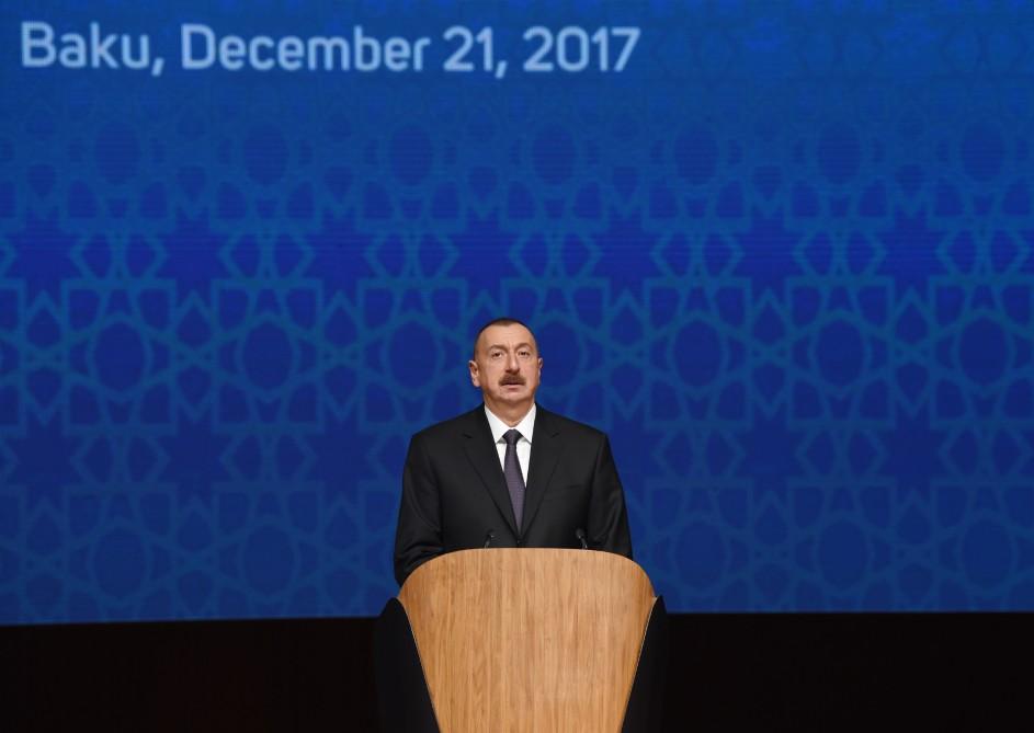 Prezident İlham Əliyev “2017-İslam Həmrəyliyi İli: Dinlər və mədəniyyətlərarası dialoq” mövzusunda keçirilən beynəlxalq konfransda iştirak edib (YENİLƏNİB-3) (FOTO)