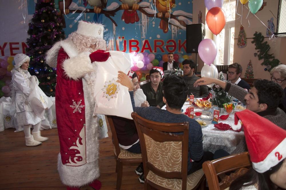 Heydər Əliyev Fondu sağlamlıq imkanları məhdud uşaqlar üçün bayram tədbiri təşkil edib (FOTO)