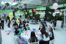 Leyla Əliyeva xüsusi qayğıya ehtiyacı olan uşaqlar üçün keçirilən şənlikdə iştirak edib (FOTO)