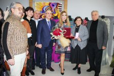 Fəxriyyə Xələfovaya "Azərbaycanın qüruru" ordeni verildi (FOTO)
