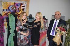 Fəxriyyə Xələfovaya "Azərbaycanın qüruru" ordeni verildi (FOTO)