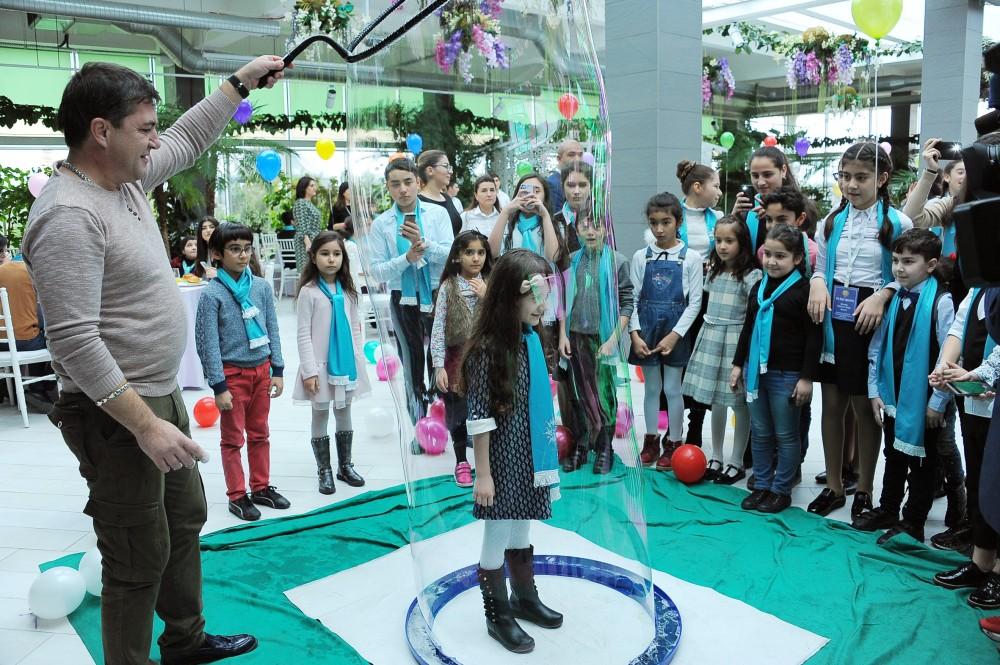 Leyla Əliyeva xüsusi qayğıya ehtiyacı olan uşaqlar üçün keçirilən şənlikdə iştirak edib (FOTO)