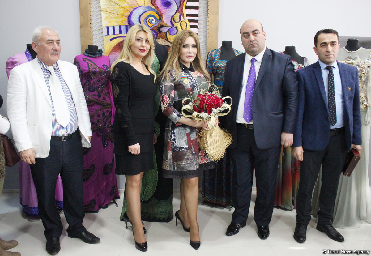 Fəxriyyə Xələfovaya "Azərbaycanın qüruru" ordeni verildi (FOTO)
