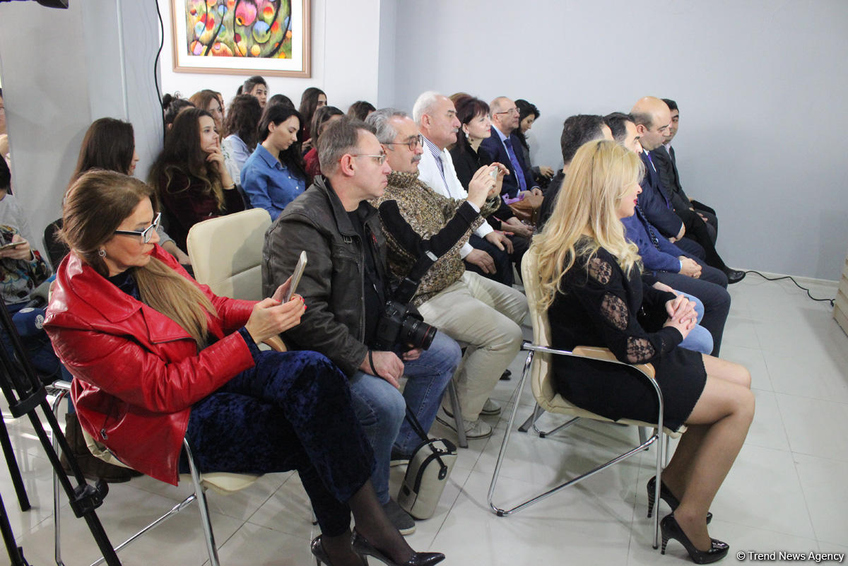 Fəxriyyə Xələfovaya "Azərbaycanın qüruru" ordeni verildi (FOTO)