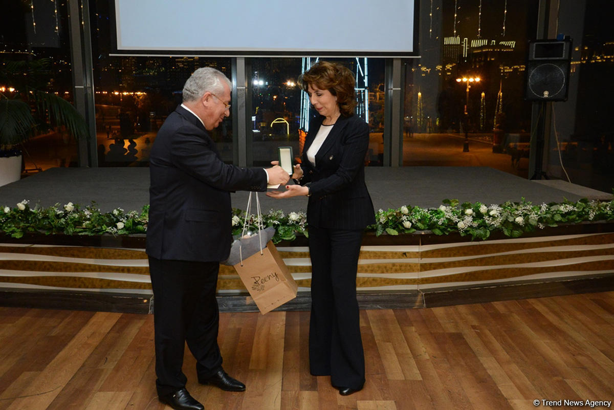 Nazir: Azərbaycanın qeyri-neft sektoru 2017-ci ildə uğurla inkişaf edib (FOTO)