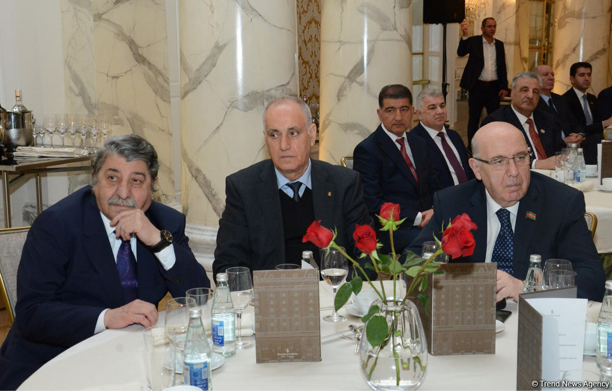 Bakıda "Şərqlə Qərbin qovşağında yeni enerji və kommunikasiya imkanları" adlı konfrans keçirilib (FOTO)