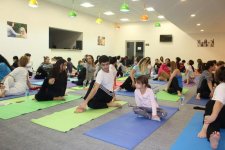 Heydər Əliyev Fondunun vitse-prezidenti Leyla Əliyeva yoqa üzrə ustad dərsində iştirak edib (FOTO)