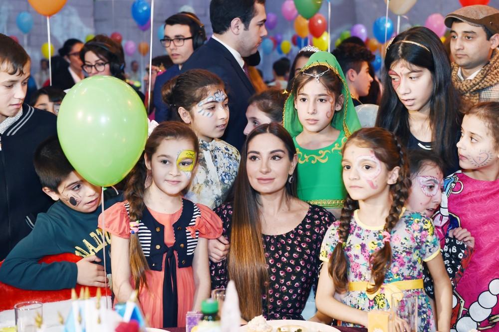 Birinci vitse-prezident Mehriban Əliyeva: 2017-ci il bütün Azərbaycan xalqı üçün uğurlu oldu (FOTO)