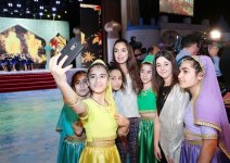 Birinci vitse-prezident Mehriban Əliyeva: 2017-ci il bütün Azərbaycan xalqı üçün uğurlu oldu (FOTO)