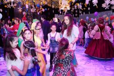 Birinci vitse-prezident Mehriban Əliyeva: 2017-ci il bütün Azərbaycan xalqı üçün uğurlu oldu (FOTO)