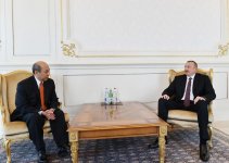 Azərbaycan Prezidenti bir sıra ölkələrin yeni səfirlərinin etimadnamələrini qəbul edib (FOTO) (YENİLƏNİB)