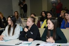 Bakıda FIG-nin bədii gimnastika üzrə üçüncü dərəcəli məşqçi kursları keçirilir (FOTO)