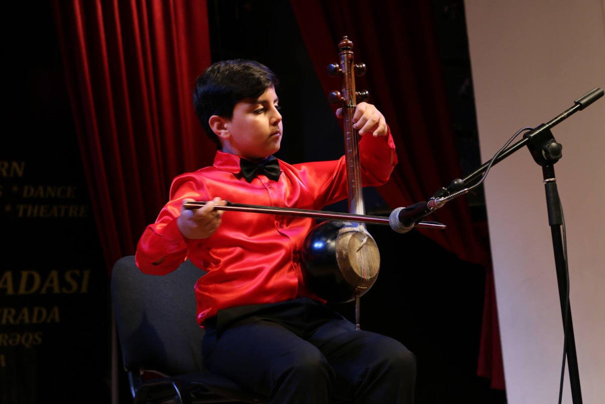 Mahnı Teatrında incəsənət müsabiqəsi keçiriləcək (FOTO)