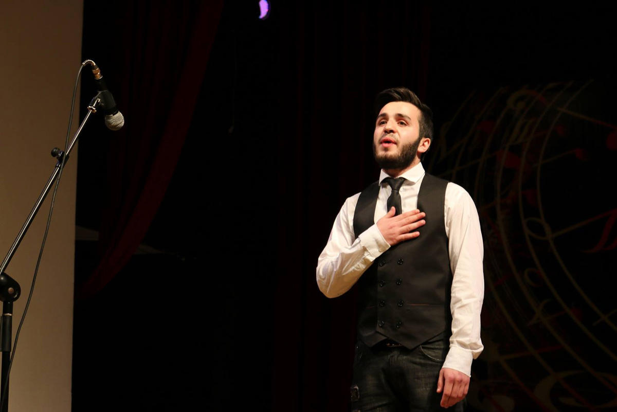 Mahnı Teatrında incəsənət müsabiqəsi keçiriləcək (FOTO)