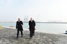 Prezident İlham Əliyev Bakı Beynəlxalq Dəniz Ticarət Limanı kompleksində RO-RO terminalının açılışında iştirak edib (FOTO) (YENİLƏNİB)