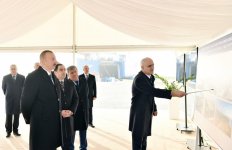 Prezident İlham Əliyev Bakı Beynəlxalq Dəniz Ticarət Limanı kompleksində RO-RO terminalının açılışında iştirak edib (FOTO) (YENİLƏNİB)
