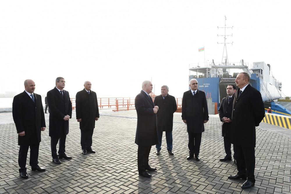 Prezident İlham Əliyev Bakı Beynəlxalq Dəniz Ticarət Limanı kompleksində RO-RO terminalının açılışında iştirak edib (FOTO) (YENİLƏNİB)