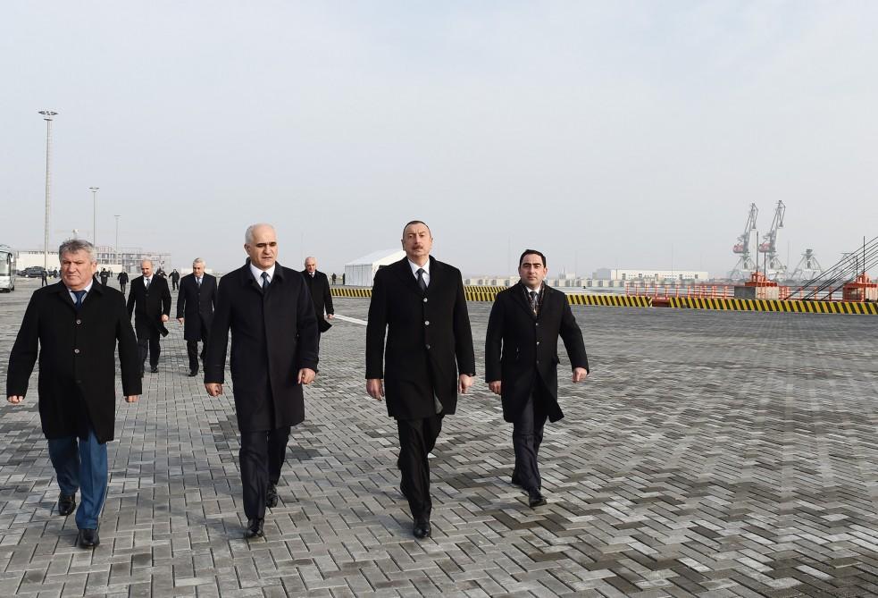 Prezident İlham Əliyev Bakı Beynəlxalq Dəniz Ticarət Limanı kompleksində RO-RO terminalının açılışında iştirak edib (FOTO) (YENİLƏNİB)