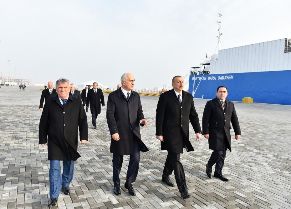 Prezident İlham Əliyev Bakı Beynəlxalq Dəniz Ticarət Limanı kompleksində RO-RO terminalının açılışında iştirak edib (FOTO) (YENİLƏNİB)