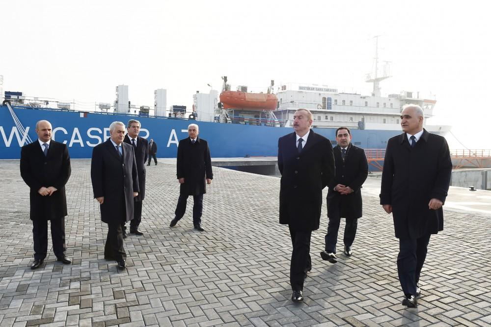 Prezident İlham Əliyev Bakı Beynəlxalq Dəniz Ticarət Limanı kompleksində RO-RO terminalının açılışında iştirak edib (FOTO) (YENİLƏNİB)