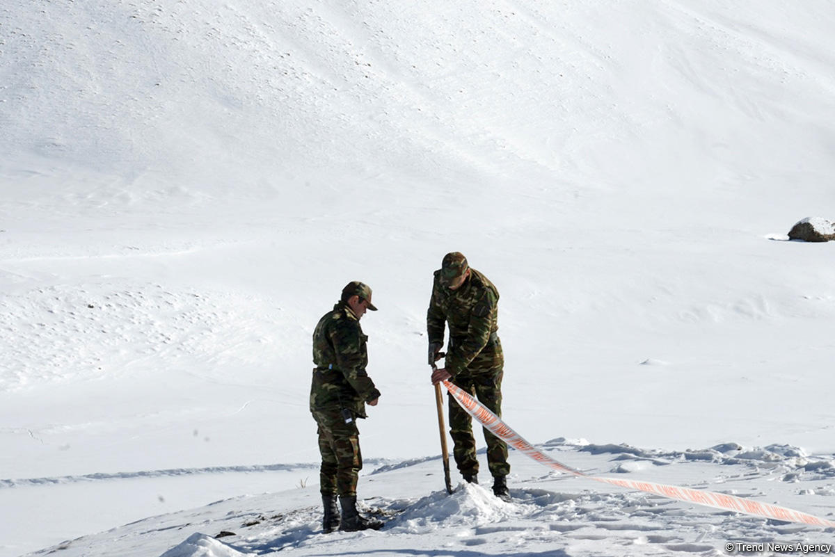 Qubada alpinistlərin axtarışı üzrə əməliyyat tədbirlərini əks etdirən - FOTO/VİDEO