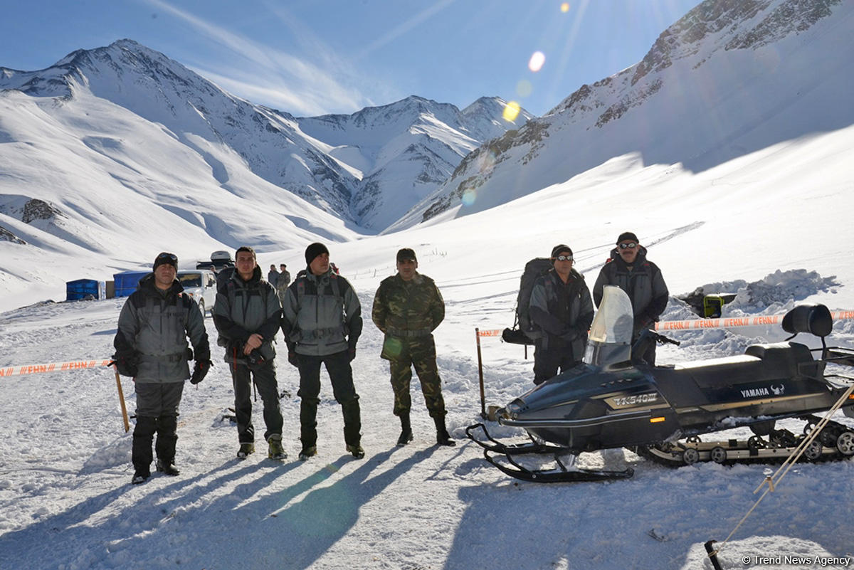 Qubada alpinistlərin axtarışı üzrə əməliyyat tədbirlərini əks etdirən - FOTO/VİDEO