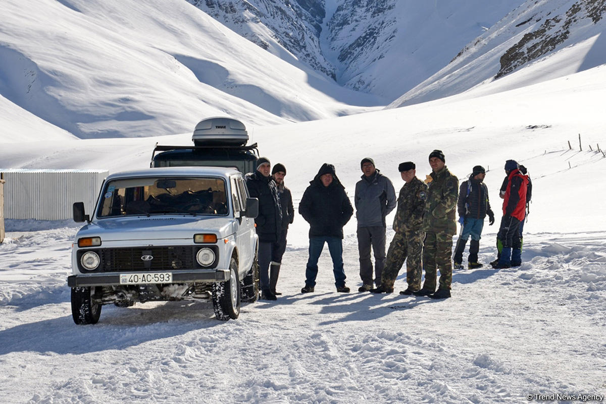 Qubada alpinistlərin axtarışı üzrə əməliyyat tədbirlərini əks etdirən - FOTO/VİDEO