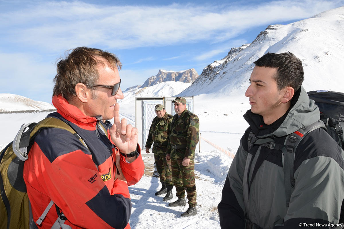 Qubada alpinistlərin axtarışı üzrə əməliyyat tədbirlərini əks etdirən - FOTO/VİDEO