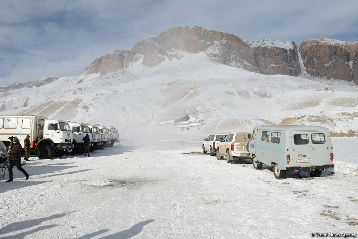 Qubada alpinistlərin axtarışı üzrə əməliyyat tədbirlərini əks etdirən - FOTO/VİDEO