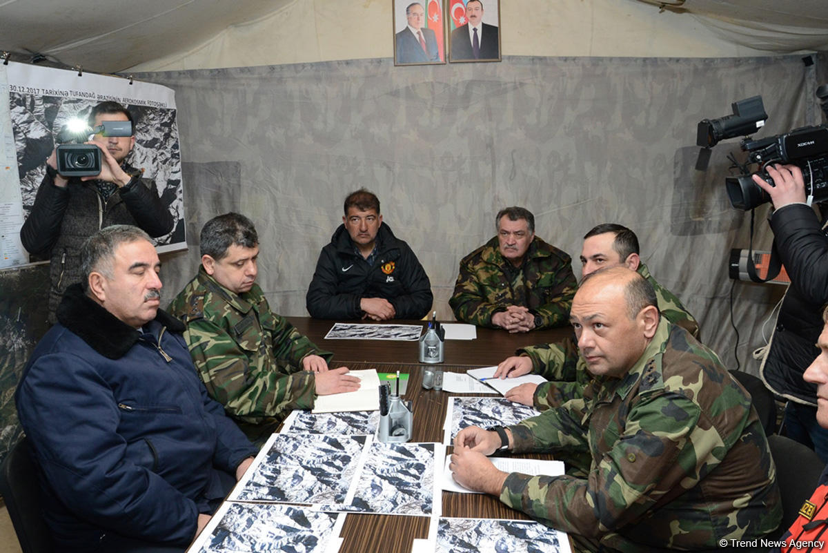 Qubada alpinistlərin axtarışı üzrə əməliyyat tədbirlərini əks etdirən - FOTO/VİDEO
