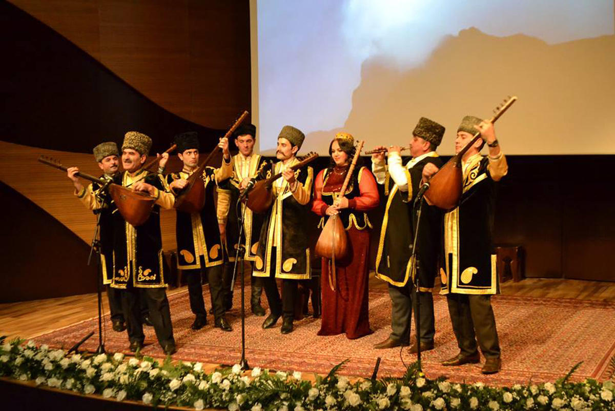 Beynəlxalq Muğam Mərkəzi yeni layihəsini təqdim edib (FOTO)