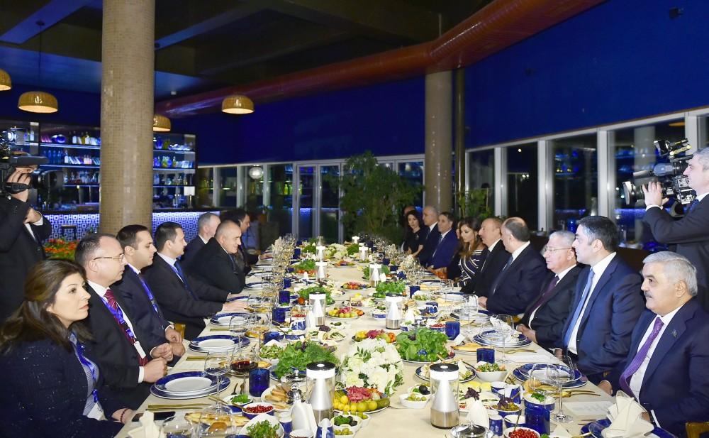 Prezident İlham Əliyev və xanımı Baş nazir Boyko Borisovla birgə şam ediblər