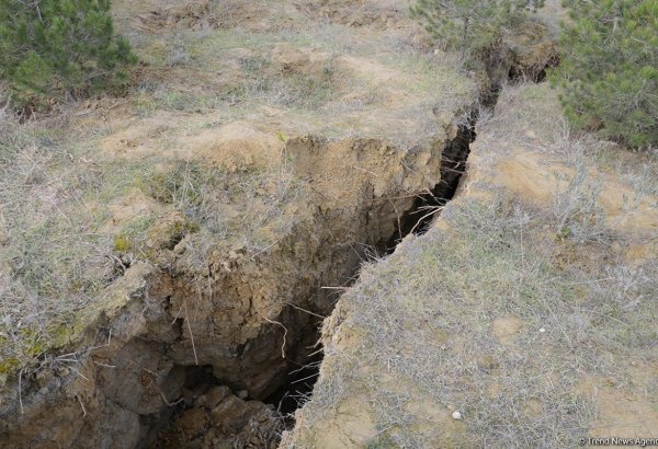 Zığ şosesində uçqun tipli sürüşmə prosesi baş verib