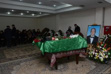 Bakıda məşhur pianoçu Çingiz Sadıxovla vida mərasimi keçirilir (FOTO)