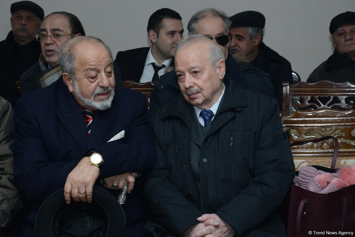 Bakıda məşhur pianoçu Çingiz Sadıxovla vida mərasimi keçirilir (FOTO)