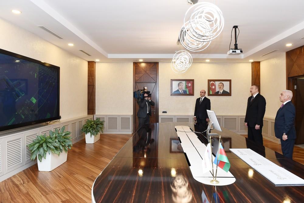 Prezident İlham Əliyev Bakı Paylayıcı Şəbəkəsinin yeni inzibati binasının və yarımstansiyalarının açılışında iştirak edib (FOTO) (YENİLƏNİB)