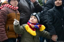 Azərbaycan ictimaiyyəti 20 Yanvar faciəsi qurbanlarının əziz xatirəsini yad edir (FOTO)