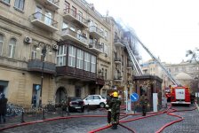 FHN: "Azneft"də yaşayış binasında baş verən yanğın söndürülüb (YENİLƏNİB 2) (FOTO)