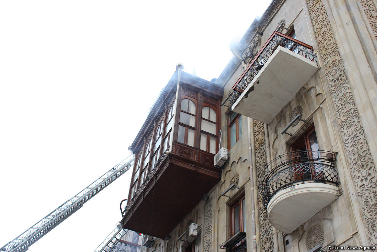 FHN: "Azneft"də yaşayış binasında baş verən yanğın söndürülüb (YENİLƏNİB 2) (FOTO)