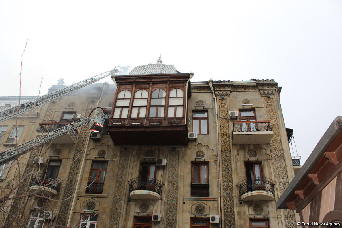 FHN: "Azneft"də yaşayış binasında baş verən yanğın söndürülüb (YENİLƏNİB 2) (FOTO)