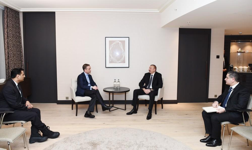 Prezident İlham Əliyev “Mastercard” şirkətinin idarə heyətinin üzvü ilə görüşüb